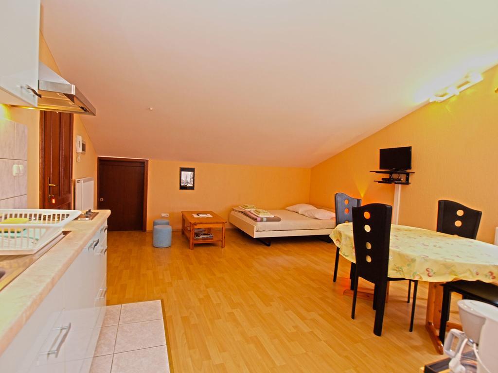 Apartments Denis 19 Фажана Экстерьер фото