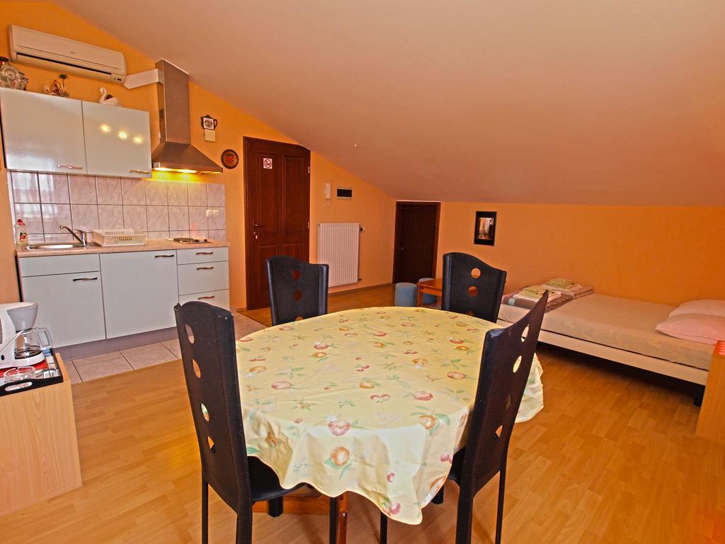 Apartments Denis 19 Фажана Экстерьер фото