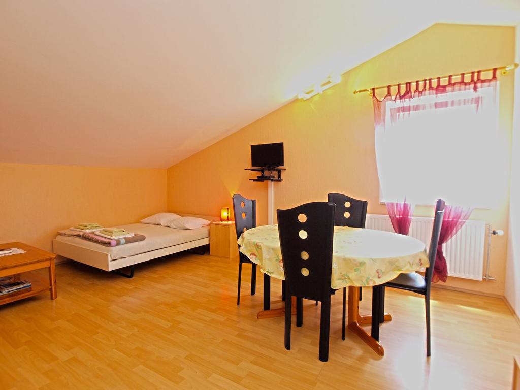 Apartments Denis 19 Фажана Экстерьер фото
